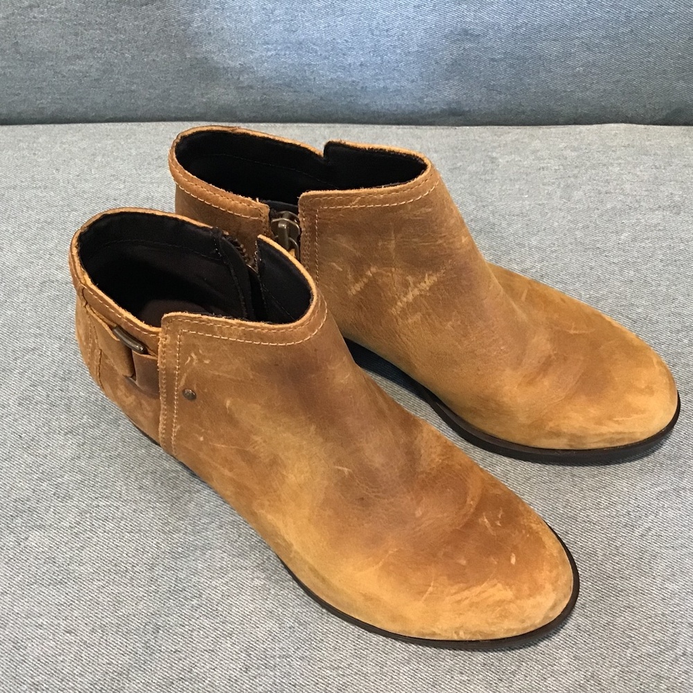 Sorel womens lolla elk suede booties brown yellow size 7.5